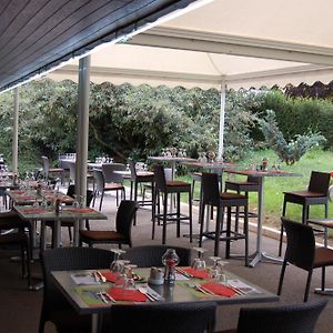 Logis Hotel Lons-Le-Saunier - Restaurant Le Grill